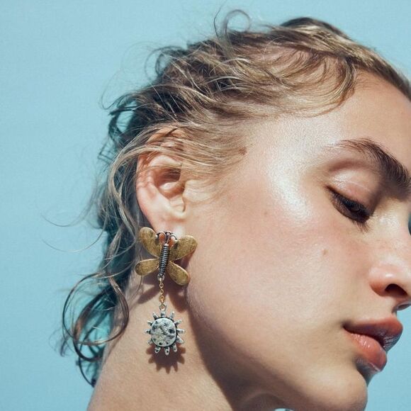 New ZARA Dual-Tone Butterfly and Sun Contrast Earrings - Picture 1 of 10